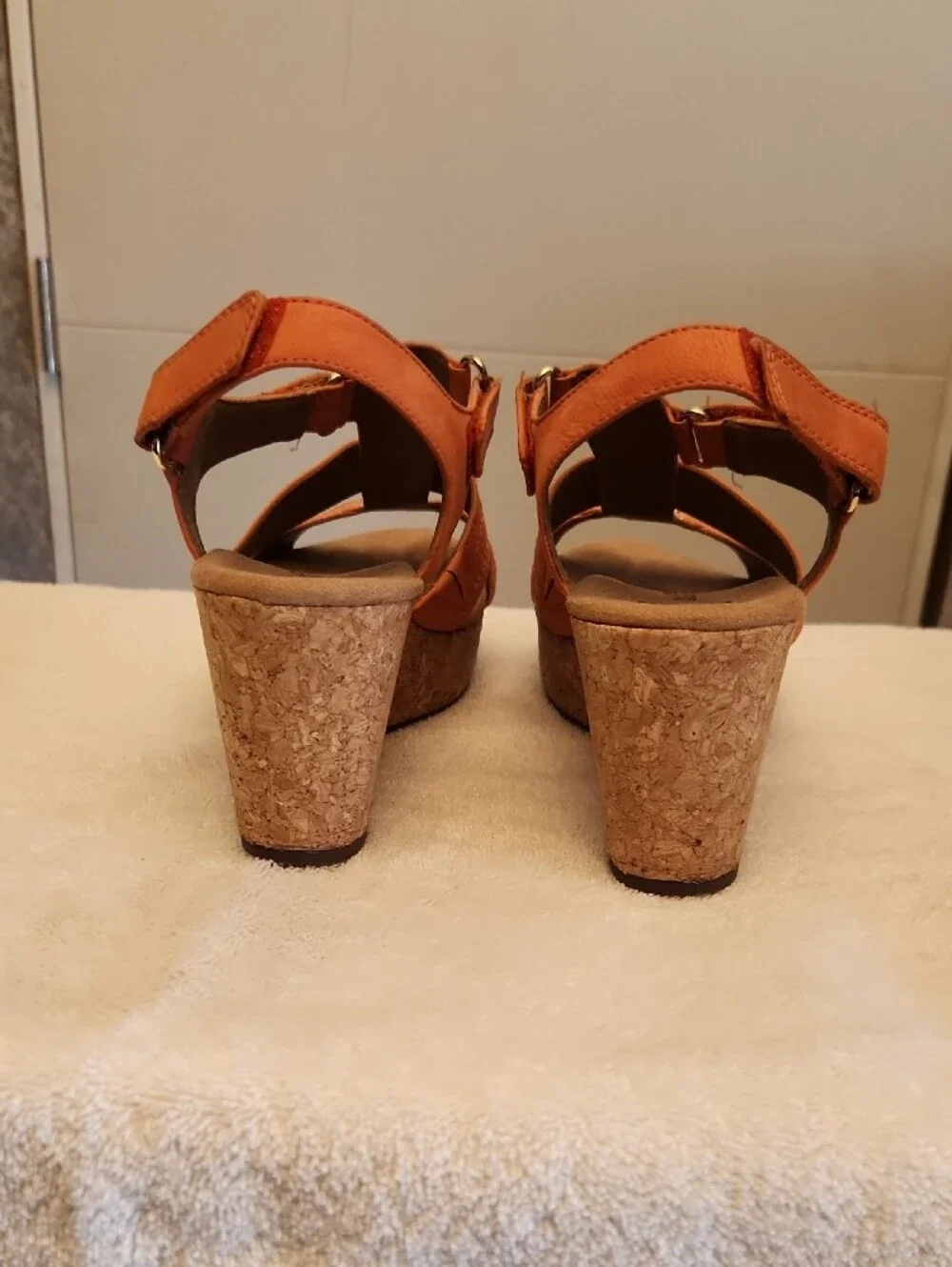 Clarks Women's Orange Cork Wedge Sandals, size 7.5